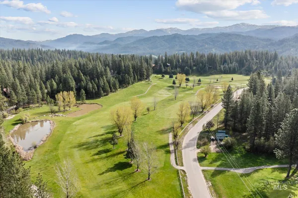 $699,900 | 15 Starview Drive, Garden Valley, ID 83622
