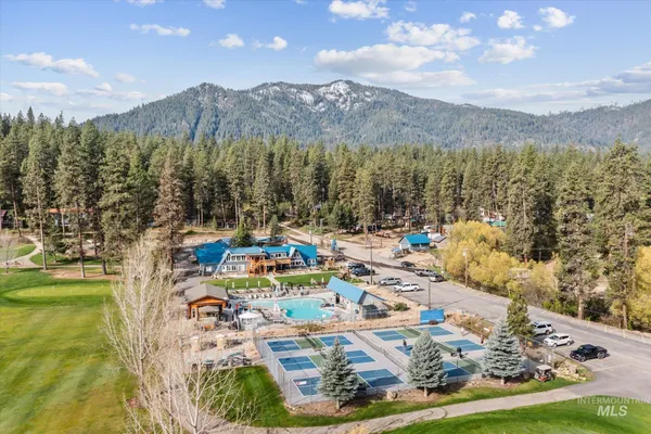 $699,900 | 15 Starview Drive, Garden Valley, ID 83622