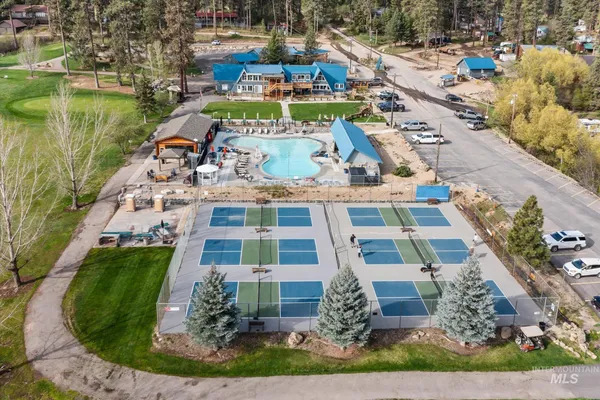 $699,900 | 15 Starview Drive, Garden Valley, ID 83622