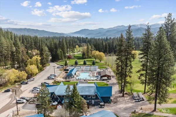 $699,900 | 15 Starview Drive, Garden Valley, ID 83622