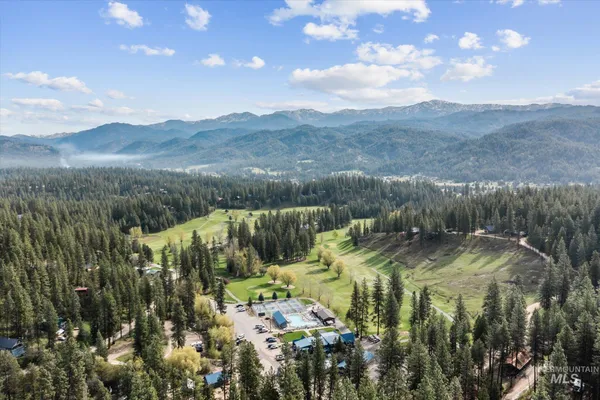 $699,900 | 15 Starview Drive, Garden Valley, ID 83622