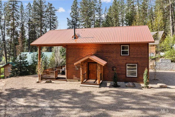 $699,900 | 15 Starview Drive, Garden Valley, ID 83622