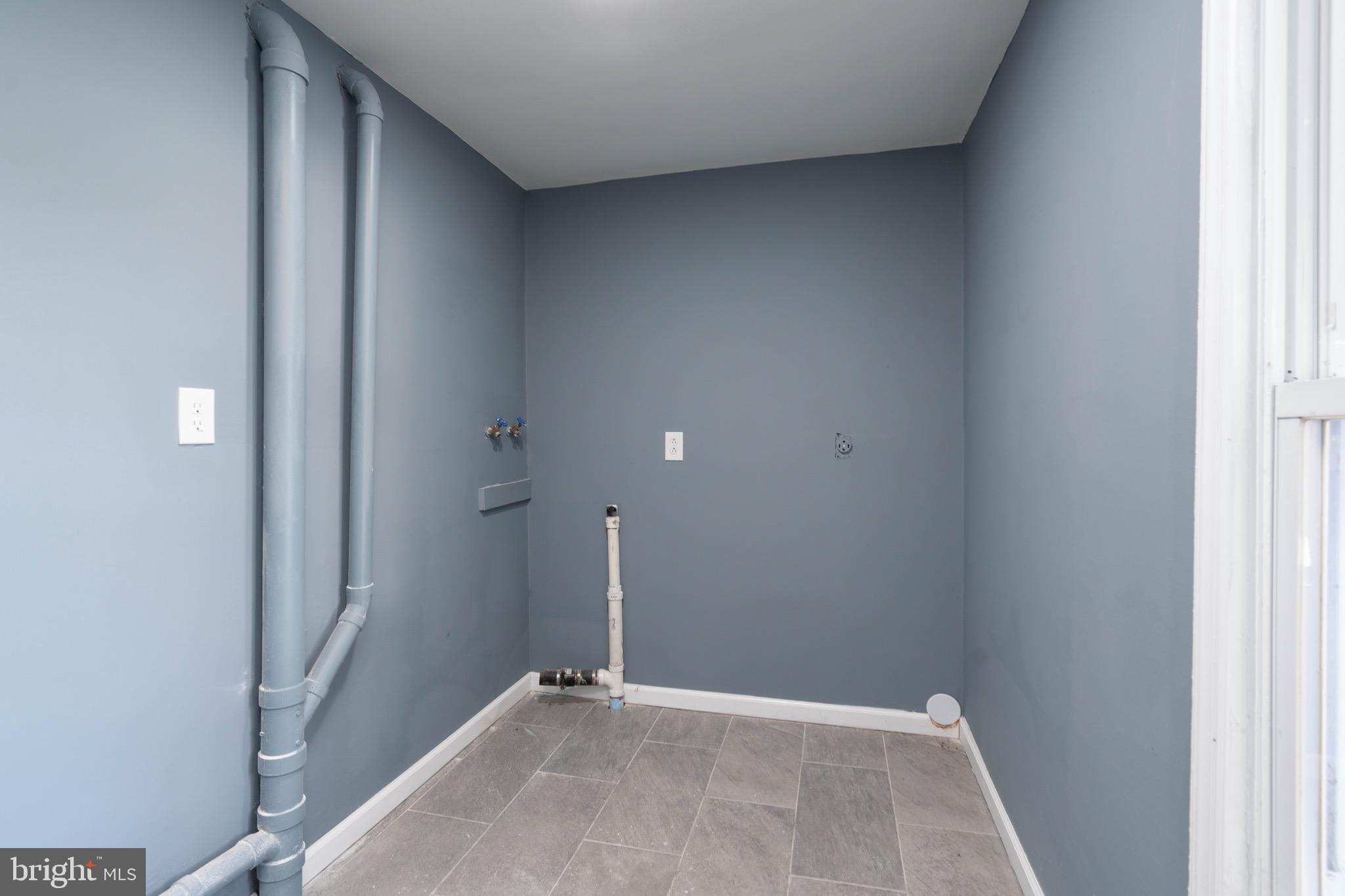 960 Carmel Road Millville, NJ 08332 - Photo 11 of 35 a view of an empty room