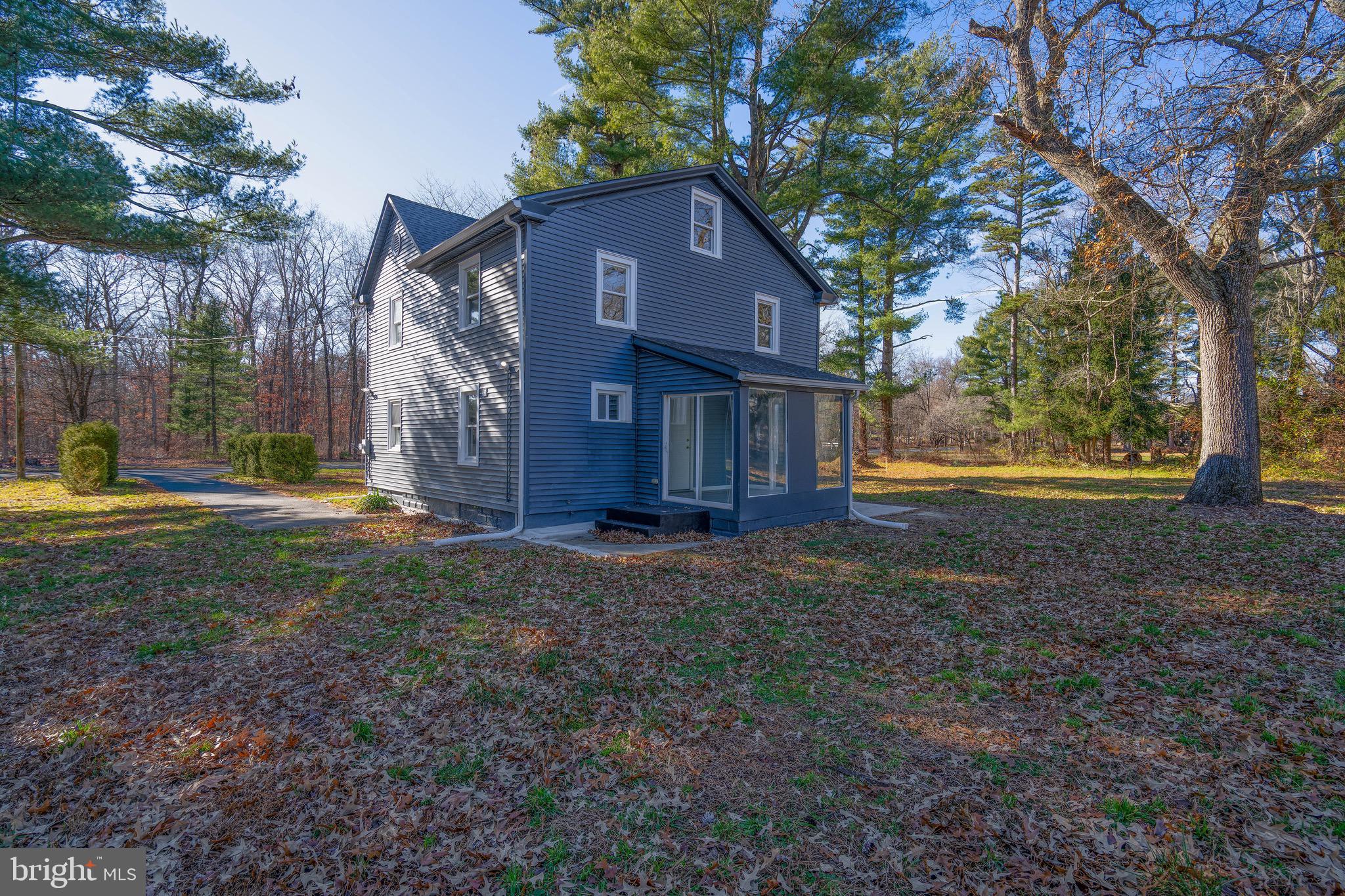 960 Carmel Road Millville, NJ 08332 - Photo 27 of 35 a view of a house with a yard