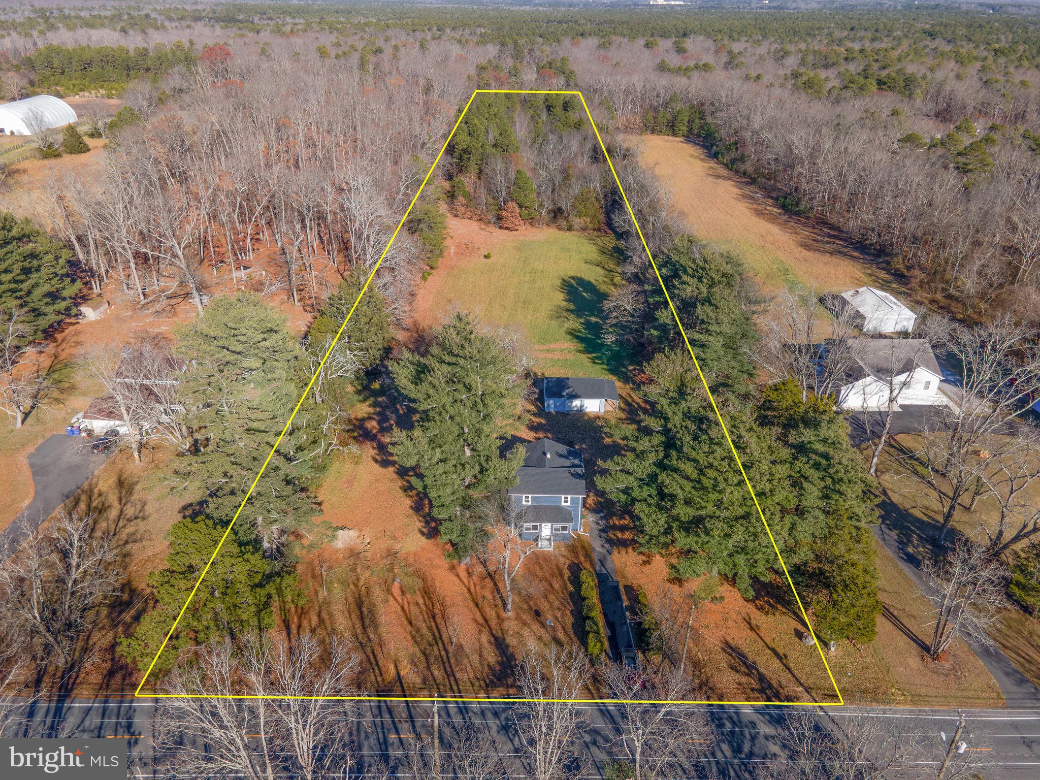 960 Carmel Road Millville, NJ 08332 - Photo 31 of 35 a view of a yard in a forest