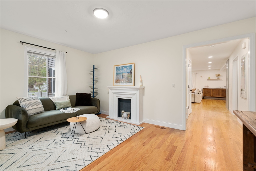 97 Batchelder Road Reading, MA 01867 - Photo 9 of 40