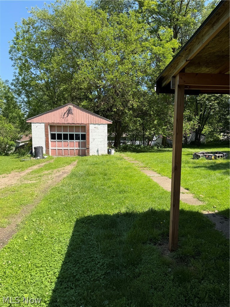 465 2nd Street Southwest Brewster, OH 44613 - Photo 3 of 8