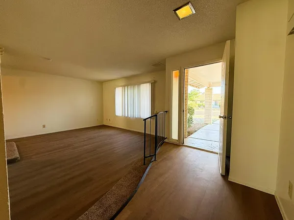 $2,195 | 5208 West Calavar Road, Glendale, AZ 85306