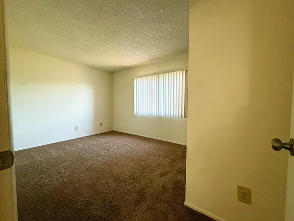 $2,195 | 5208 West Calavar Road, Glendale, AZ 85306