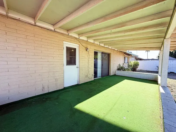 $2,195 | 5208 West Calavar Road, Glendale, AZ 85306