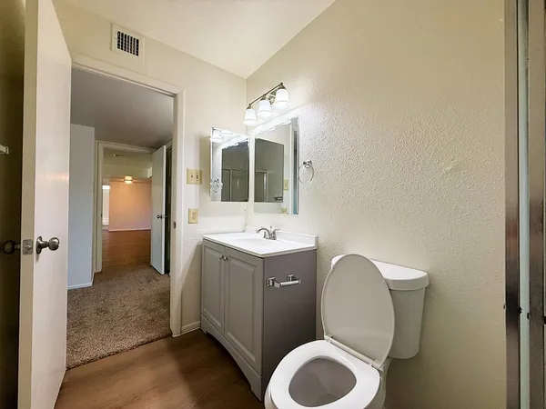 $2,195 | 5208 West Calavar Road, Glendale, AZ 85306