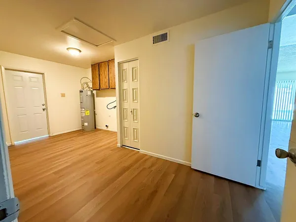 $2,195 | 5208 West Calavar Road, Glendale, AZ 85306