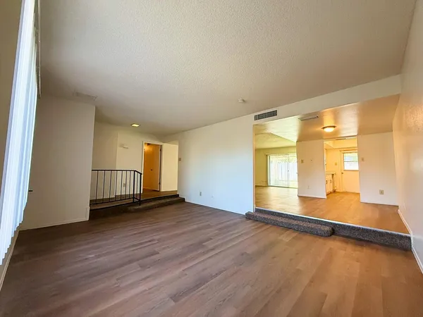 $2,195 | 5208 West Calavar Road, Glendale, AZ 85306