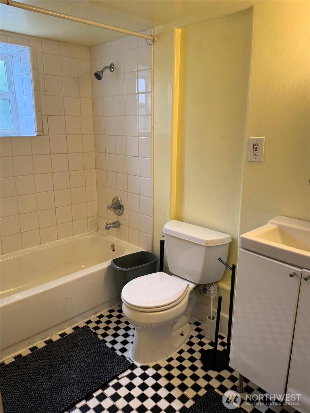 303 North 64th Street Seattle, WA 98103 - Photo 22 of 23