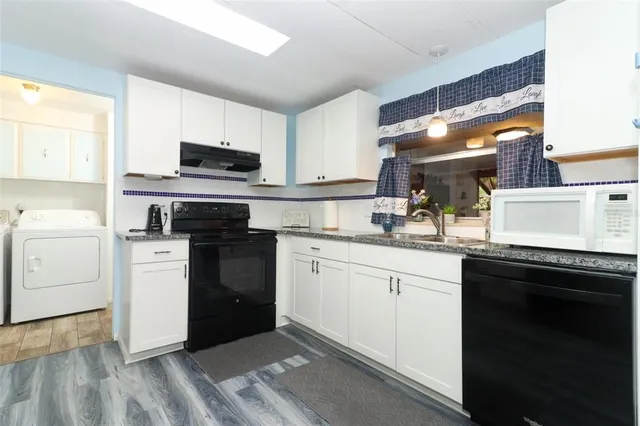 $93,500 | 411 La Vista Drive, Winter Springs, FL 32708