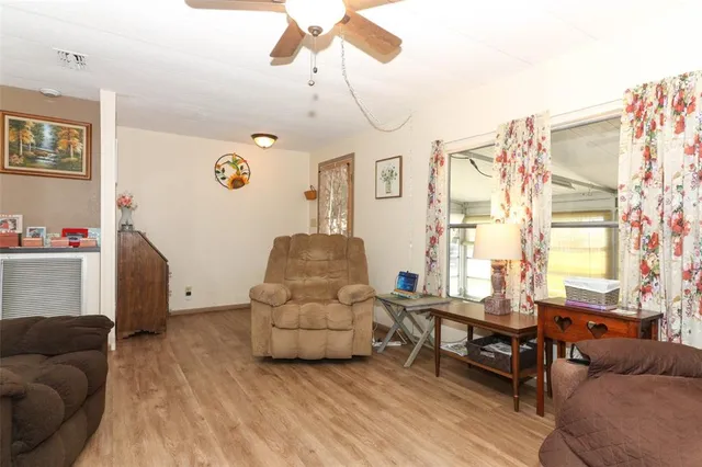 $93,500 | 411 La Vista Drive, Winter Springs, FL 32708