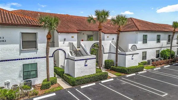 $419,500 | 6082 Southeast Landing Way, Unit 11, Stuart, FL 34997