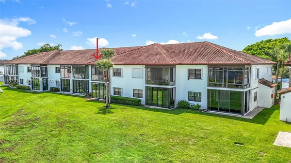 $419,500 | 6082 Southeast Landing Way, Unit 11, Stuart, FL 34997