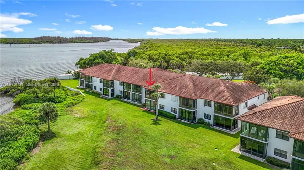 $419,500 | 6082 Southeast Landing Way, Unit 11, Stuart, FL 34997