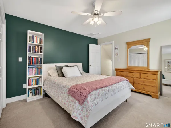 $989,900 | 17 Salem Hollow Lane, Salem, CT 06420