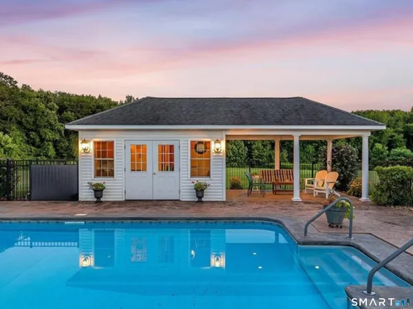 $989,900 | 17 Salem Hollow Lane, Salem, CT 06420