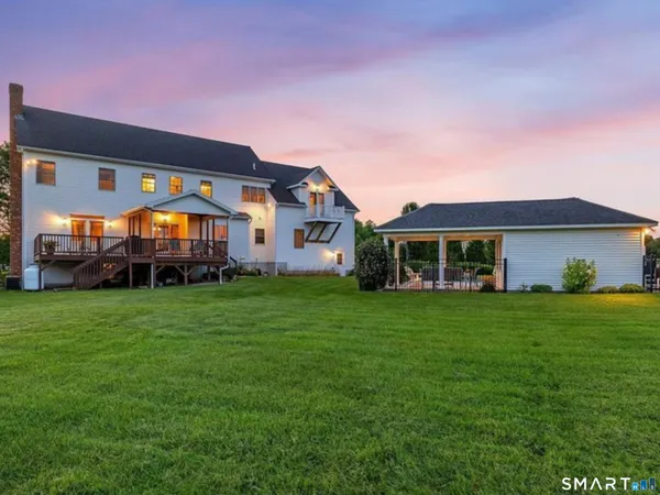 $989,900 | 17 Salem Hollow Lane, Salem, CT 06420