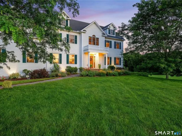 $989,900 | 17 Salem Hollow Lane, Salem, CT 06420