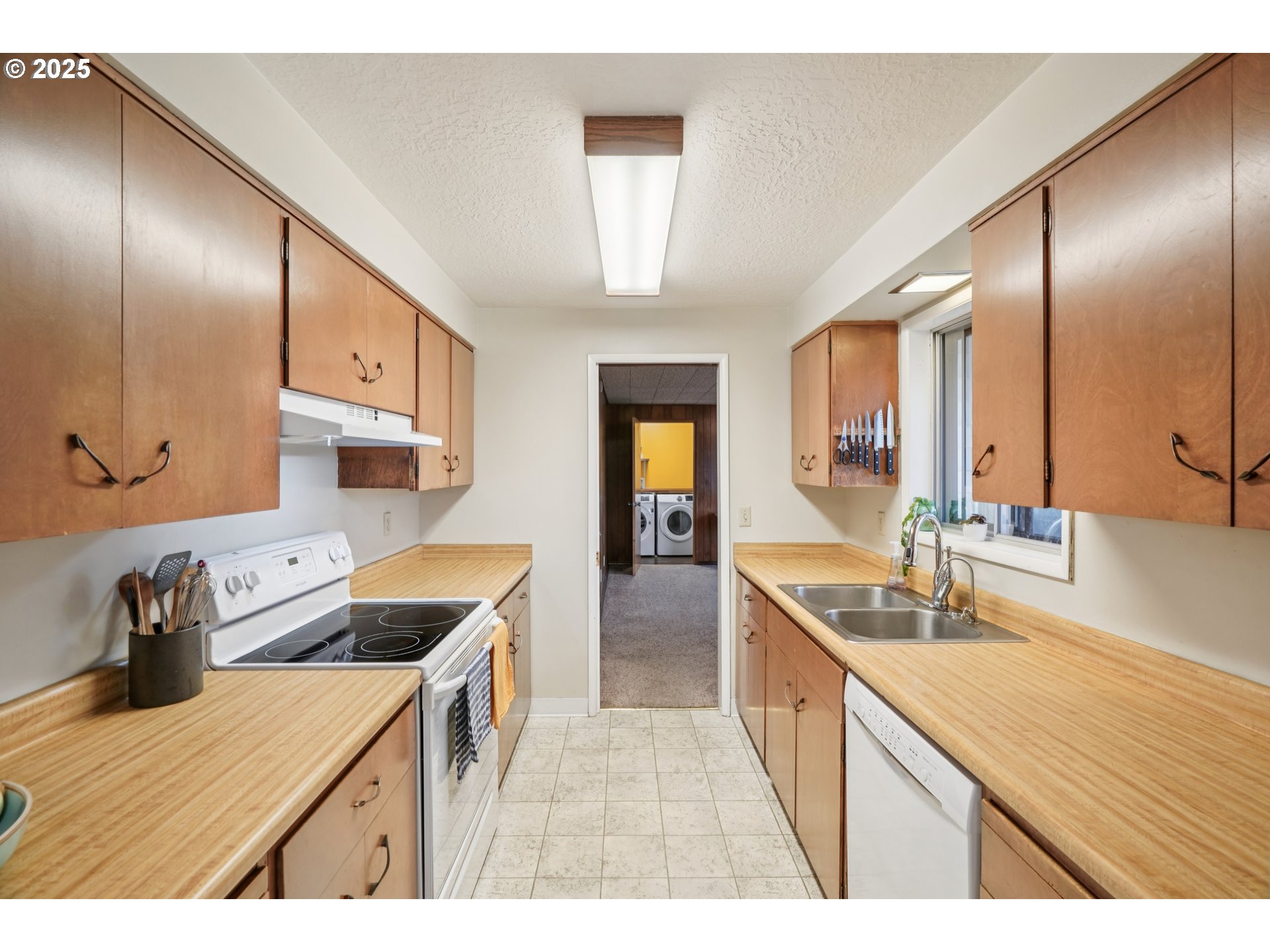 3915 North Kiska Street Portland, OR 97217 - Photo 11 of 32