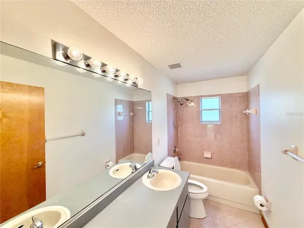 $299,900 | 17469 Southwest 35th Ave Road, Ocala, FL 34473