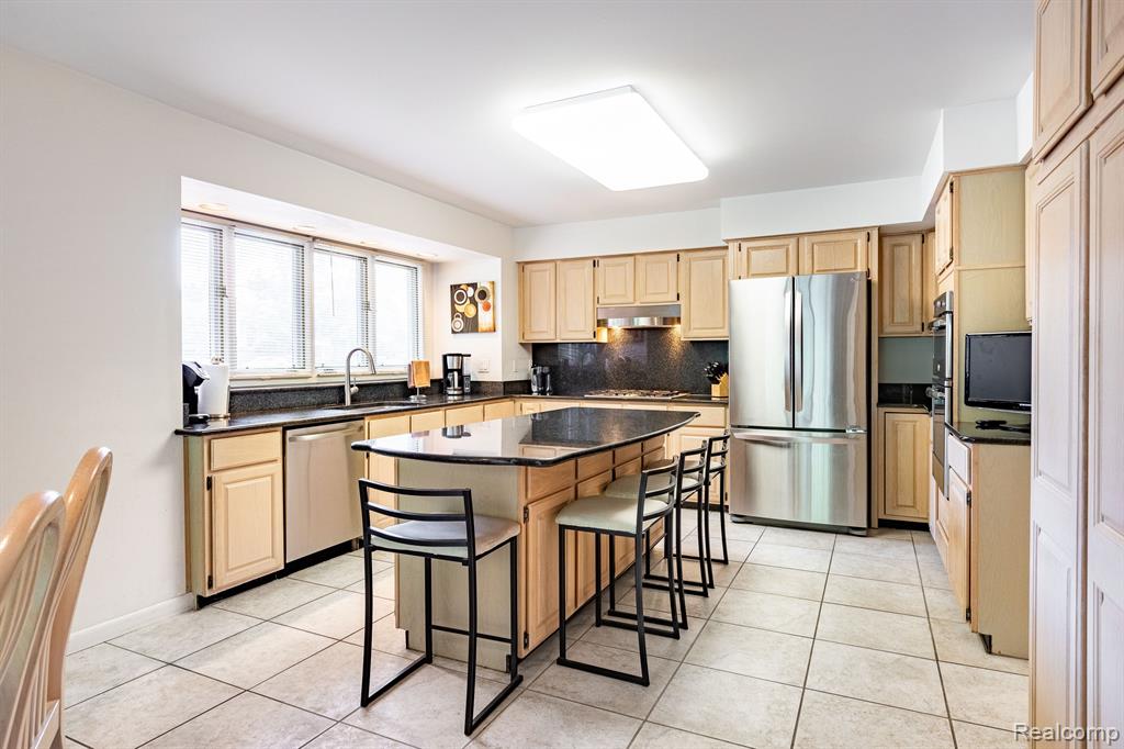 2157 Clinton View Circle Rochester Hills, MI 48309 - Photo 15 of 41