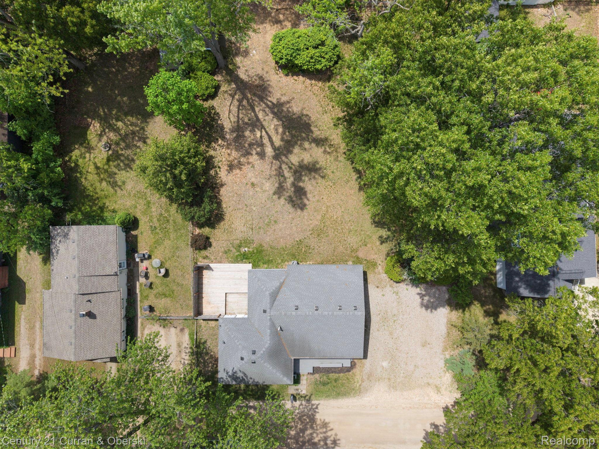 2374 Lakena Road West Bloomfield, MI 48324 - Photo 49 of 60 49-web-or-mls-DJI_20260604145508_0019_D.jpg