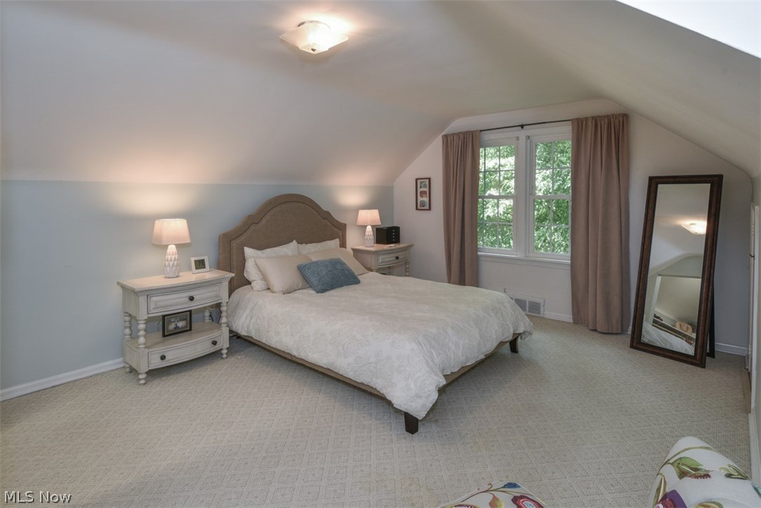 5207 Edenhurst Road Cleveland, OH 44124 - Photo 10 of 30