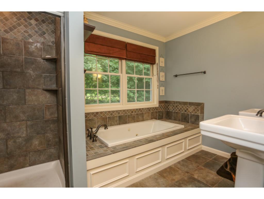 1165 River Road Manchester, NH 03104 - Photo 21 of 35