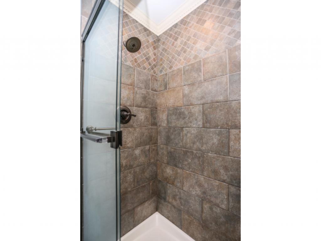 1165 River Road Manchester, NH 03104 - Photo 23 of 35