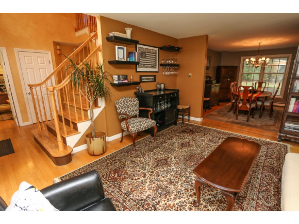1165 River Road Manchester, NH 03104 - Photo 10 of 35