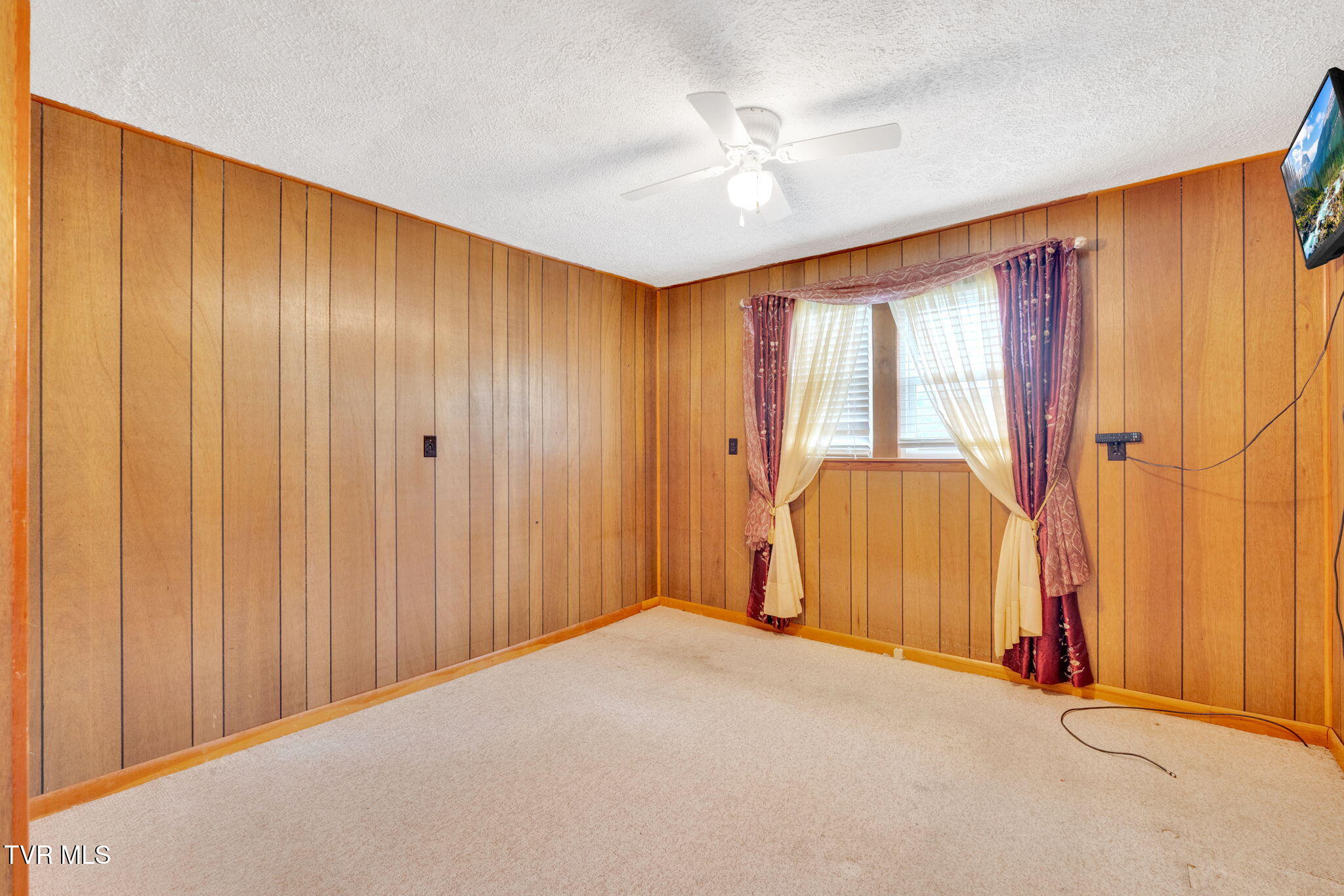 4196 Walker Mountain Road Bristol, VA 24202 - Photo 16 of 37 10-web-or-mls-JH 20250821-031