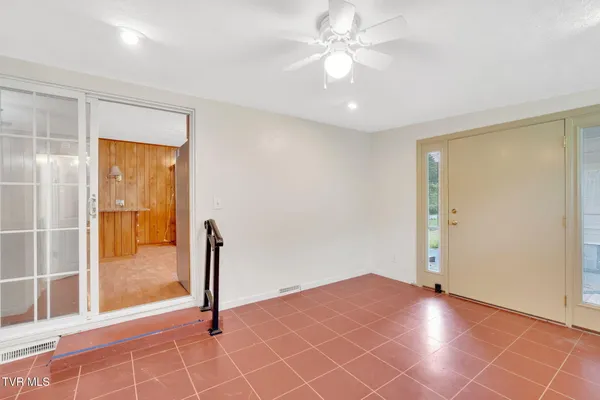 $220,000 | 4196 Walker Mountain Road, Bristol, VA 24202