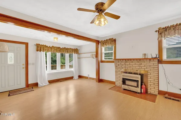 $220,000 | 4196 Walker Mountain Road, Bristol, VA 24202