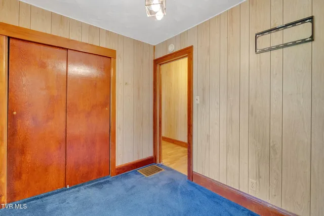 $229,900 | 4196 Walker Mountain Road, Bristol, VA 24202