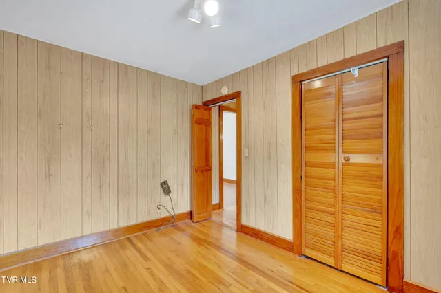 $229,900 | 4196 Walker Mountain Road, Bristol, VA 24202