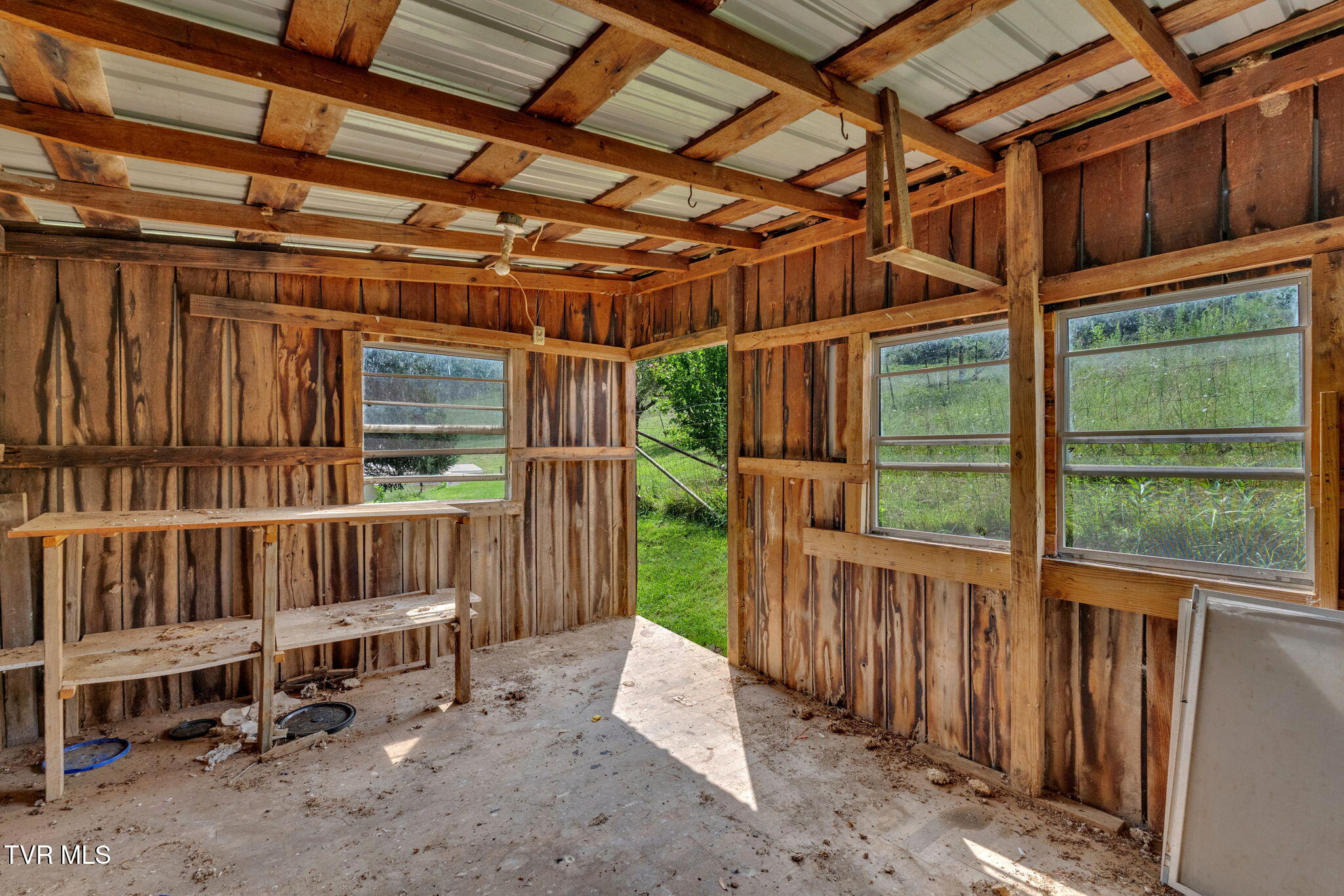 4196 Walker Mountain Road Bristol, VA 24202 - Photo 29 of 37 8-web-or-mls-JH 20250821-082
