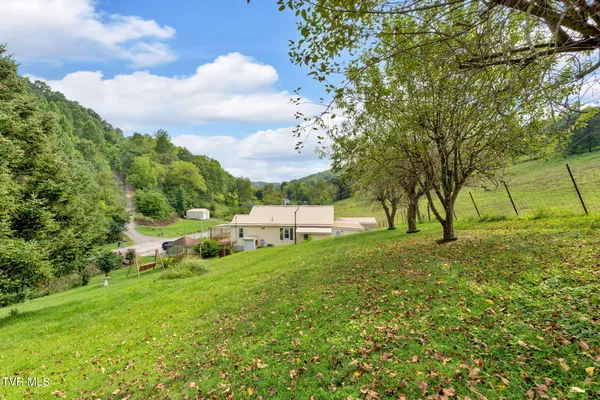 $220,000 | 4196 Walker Mountain Road, Bristol, VA 24202