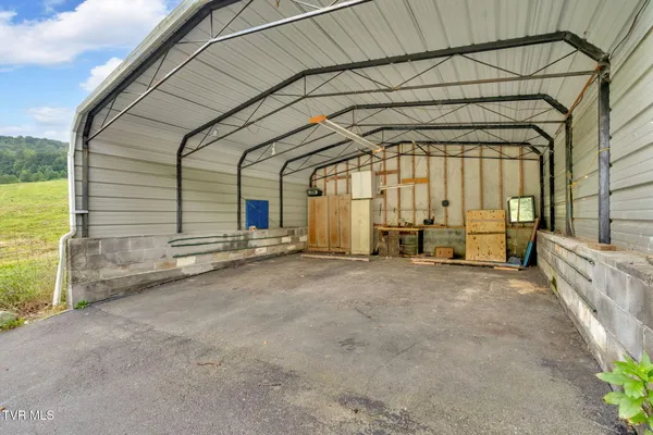 $220,000 | 4196 Walker Mountain Road, Bristol, VA 24202