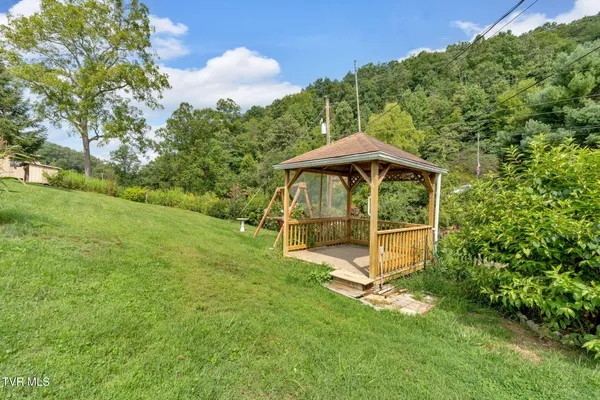 $220,000 | 4196 Walker Mountain Road, Bristol, VA 24202