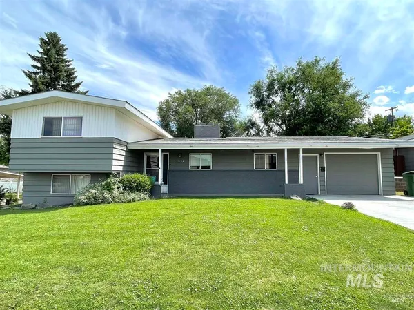 $350,000 | 1036 Southwest 1st Avenue, Ontario, OR 97914