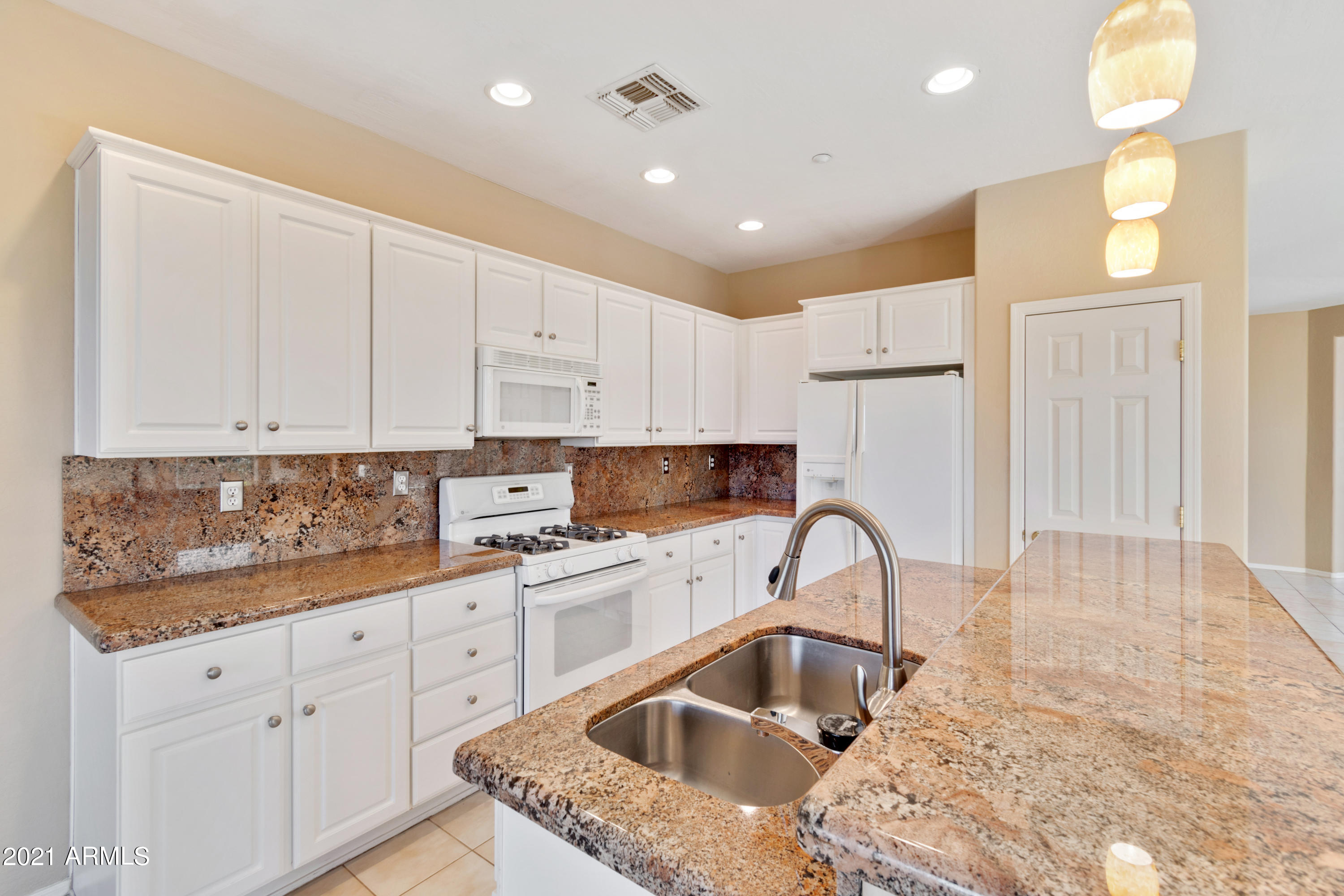 41526 North Cedar Chase Road Phoenix, AZ 85086 - Photo 13 of 30 dsc_6617-dsc_6619