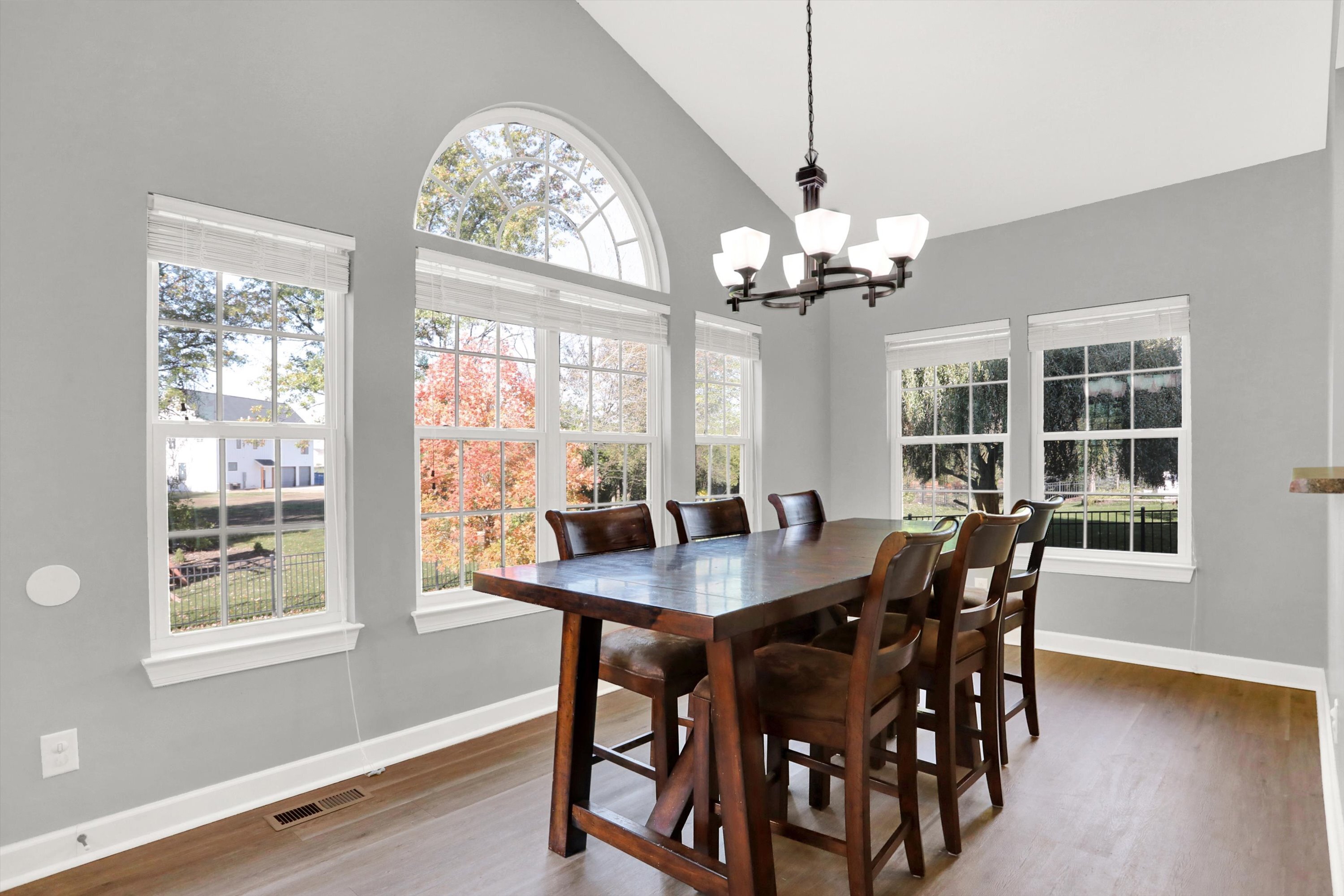 12286 Wheathill Pass Fishers, IN 46037 - Photo 12 of 38 Gallery Image 12