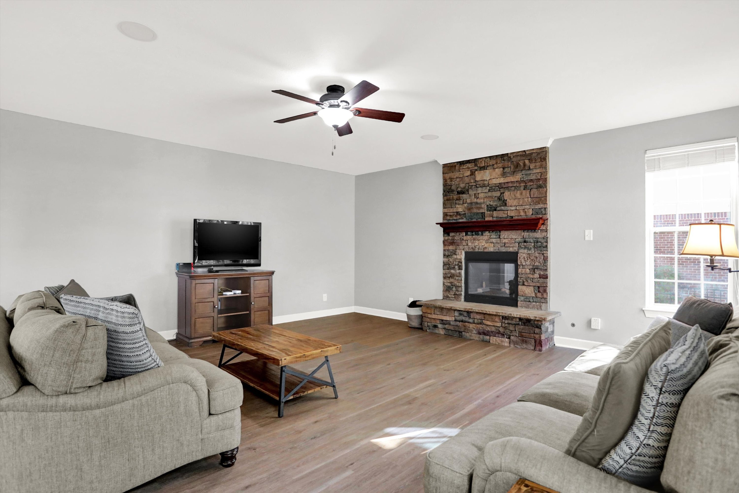 12286 Wheathill Pass Fishers, IN 46037 - Photo 15 of 38 Gallery Image 15