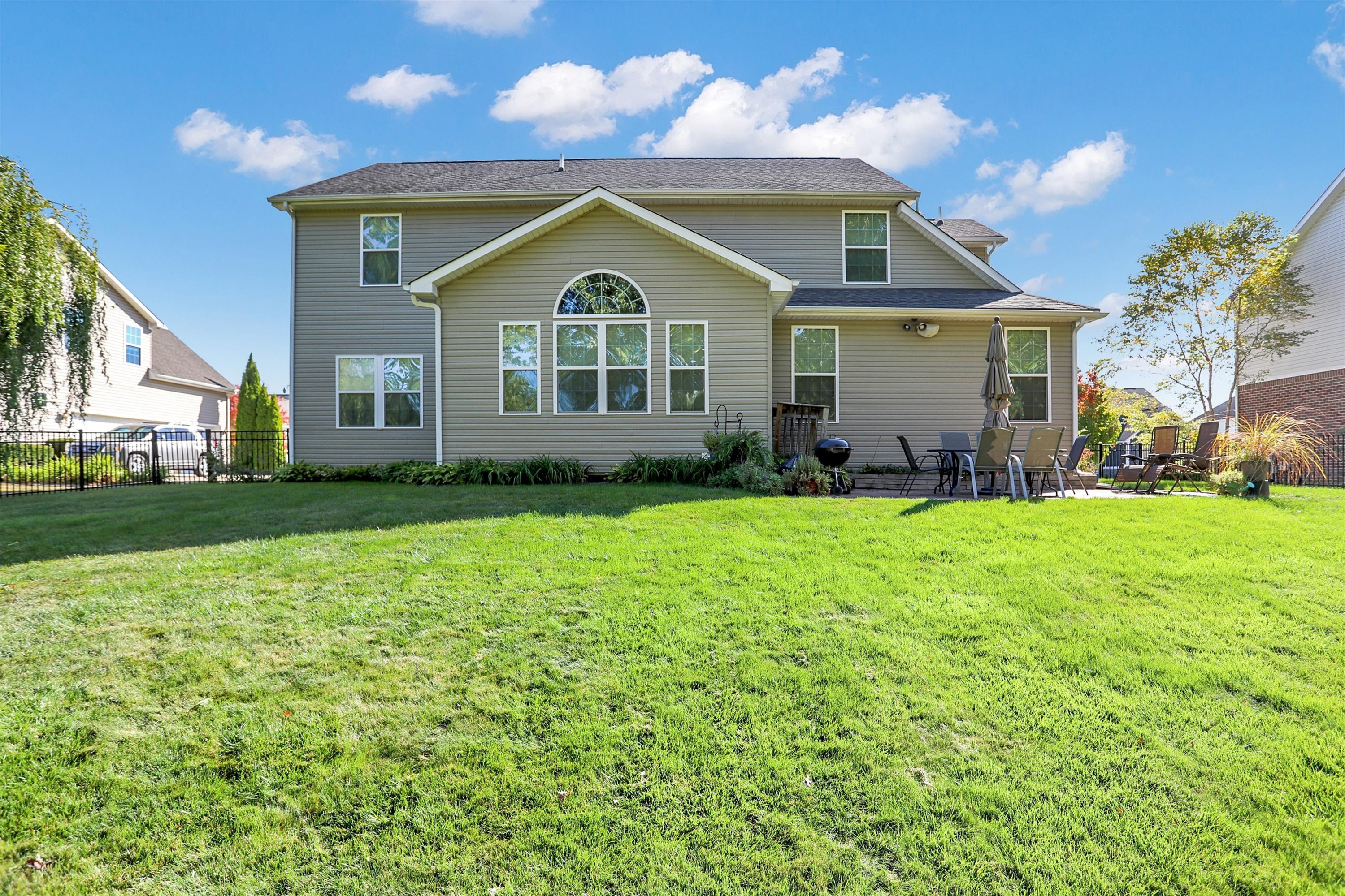 12286 Wheathill Pass Fishers, IN 46037 - Photo 34 of 38 Gallery Image 34