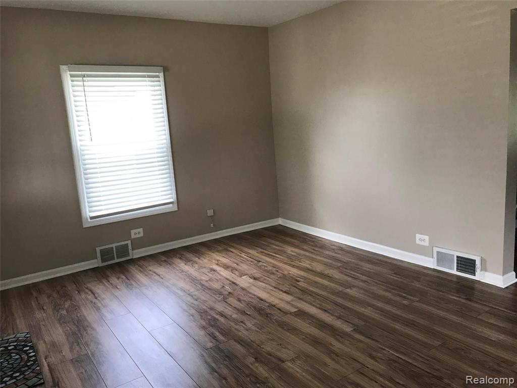2173 South Dye Road Flint, MI 48532 - Photo 12 of 26